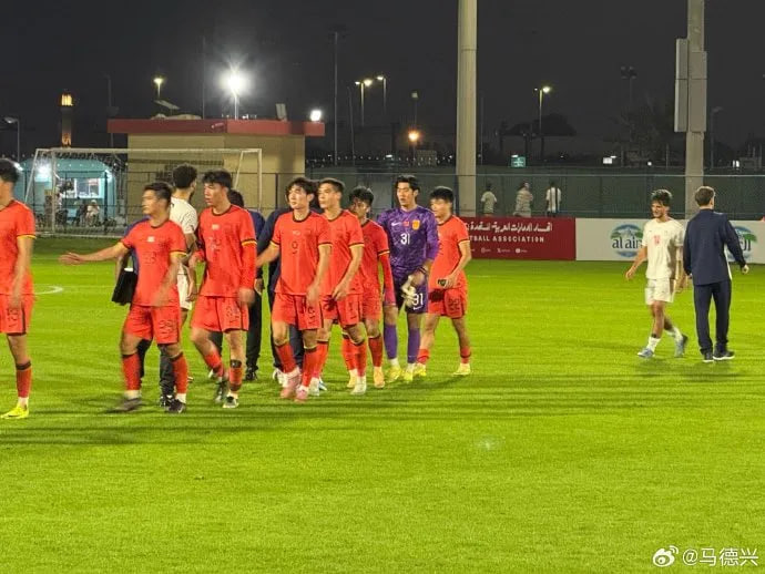 U23中国热身赛0-1负于伊朗U23，半场0-0，后卫打进乌龙球